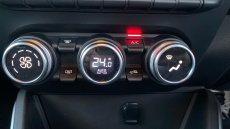 Dacia Duster 1.6 SCe Prestige 5dr Petrol Estate